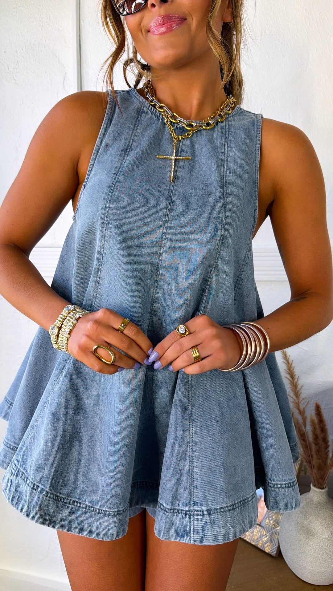 Loose-fitting sleeveless denim shorts set