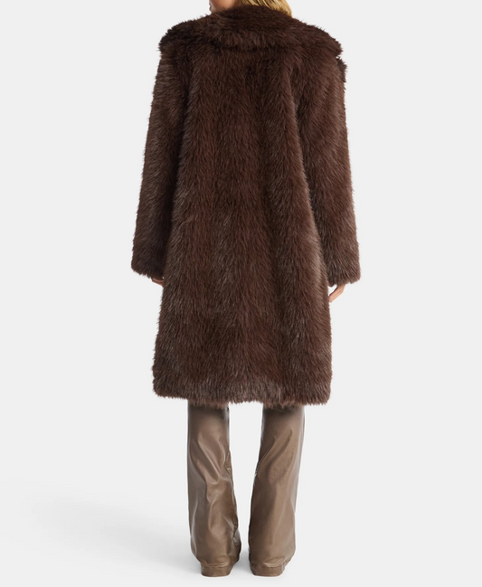 Women's oversized faux fur coat