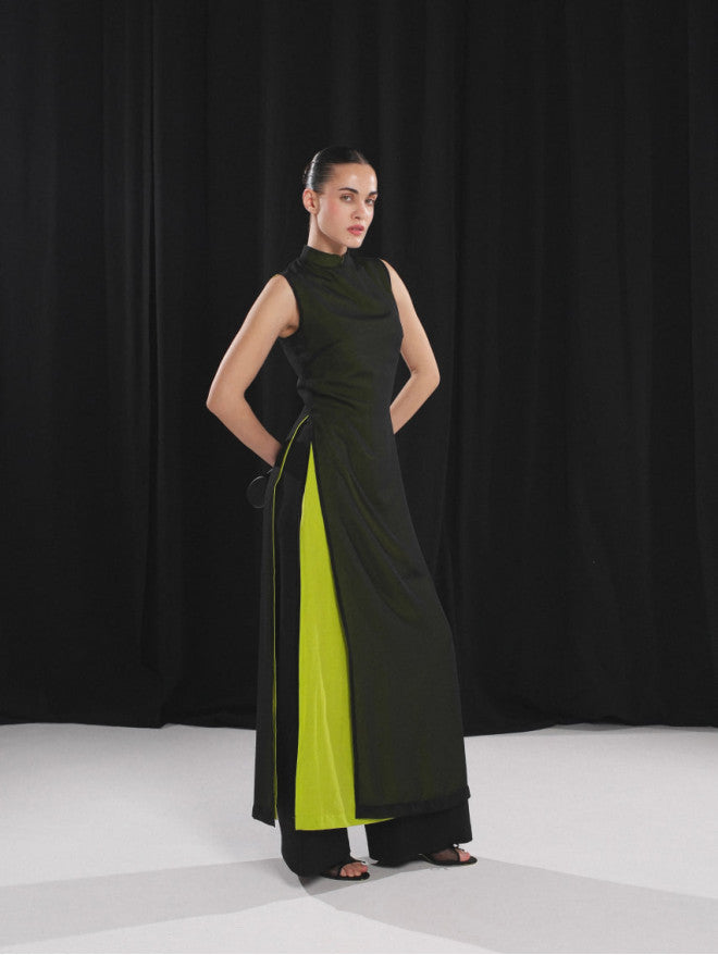 Double-layered waist-cinching outer garment