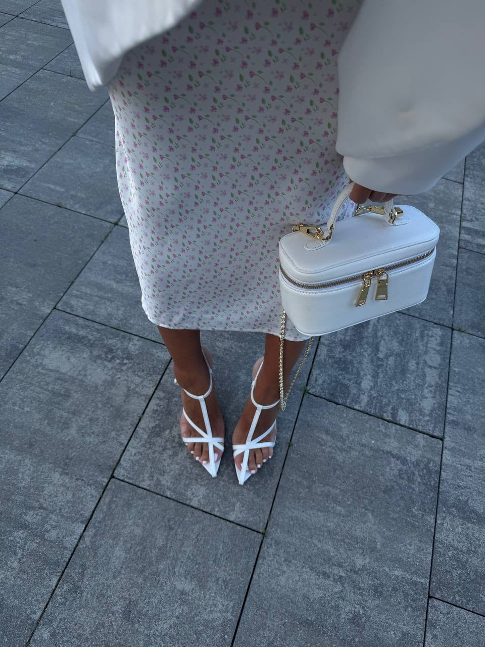 Pointed-toe stiletto heels