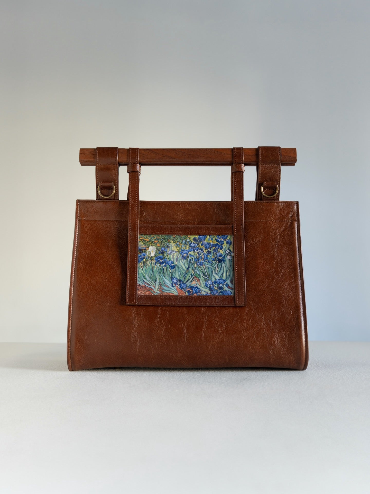 Detachable magnetic wooden handle bag